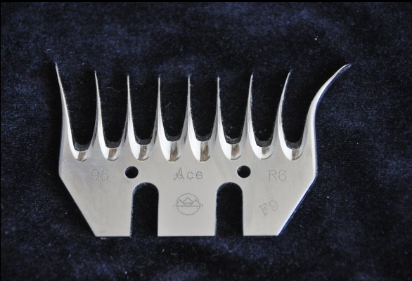 Ace - 9 Teeth Flat Combs
